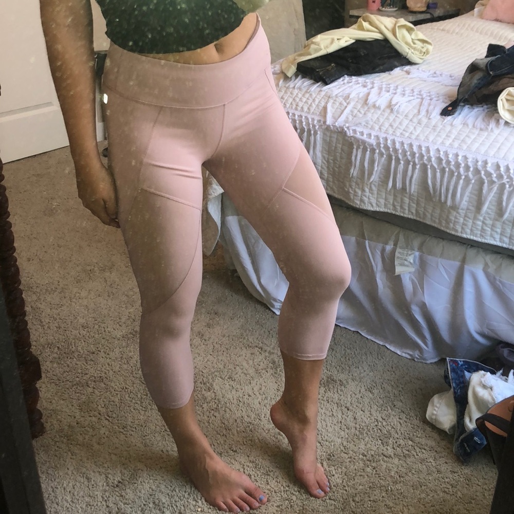 Fabletics cropped leggings - pale pink, size S